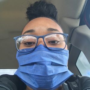 Meet your Posher, Dionne